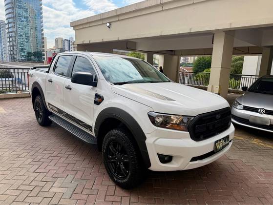 FORD RANGER 3.2 STORM 4X4 CD 20V DIESEL 4P AUTOMÁTICO FORD RANGER 3.2 STORM 4X4 CD 20V DIESEL 4P AUTOMÁTICO